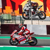 Izan Guevara logra su primera pole position mundialista gracias a una última vuelta de infarto