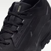 El outlet de Nike liquida las zapatillas impermeables que todos los runners quieren llevar en los pies cuando llueve