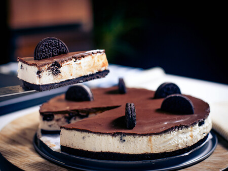 Cheesecake de Oreo: receta fácil y sin horno de la tarta que arrasa en cualquier fiesta