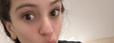 Así es la caótica cocina de Rosalía: la encimera está colapsada, pero vemos la vajilla y electrodomésticos que usa