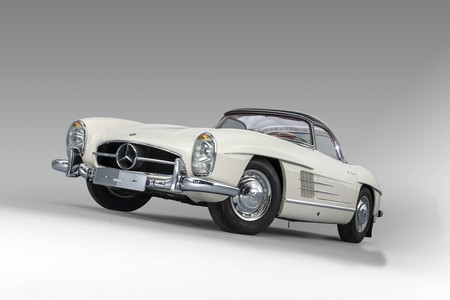 Este Mercedes-Benz 300 SL Roadster ha batido su récord de precio en subasta: ¡3,1 millones de euros!
