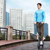 Barcelona ya está multando a los patinetes eléctricos que circulen por las aceras o de forma incorrecta