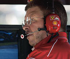 Brawn confirma que Ferrari valoró el fichaje de Fernando Alonso