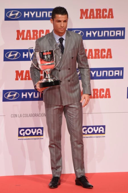 Cristiano Ronaldo y Sergio Ramos con chaqueta cruzada ¿quién la lleva mejor?