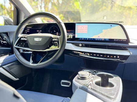 Cadillac OPTIQ 2025