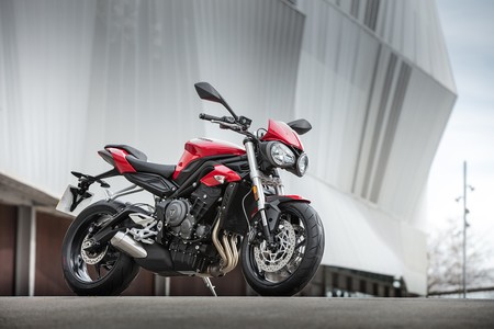 Triumph Street Triple S A2: la superventas británica ya está disponible, ofreciendo mucho a un precio razonable