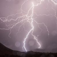 Acabamos de medir o raio mais longo já registrado na Terra: 829 quilômetros de descarga elétrica espetacular 