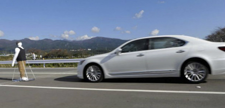 Pre-collision: el sistema anticolisiones que Toyota está probando en Toyota City