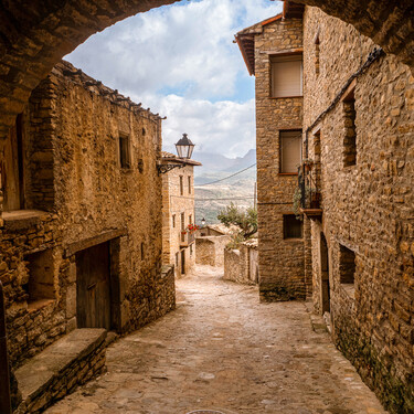 La catedral más pequeña de España, calles de piedra y cero aglomeraciones: el pintoresco pueblo medieval para escapadas de un día
