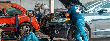 La llegada de los autos eléctricos molesta a los talleres mecánicos, ya que tienen menos piezas que cambiar y cobran mucho menos en cada servicio