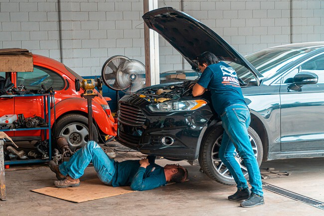 Auto Electrico Taller Mecanico Servicio Preocupacion