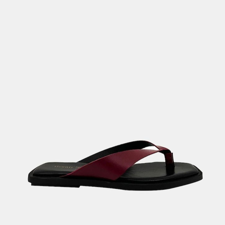 Bryan Stepwise - Sandalias planas de mujer de piel tipo exclava.