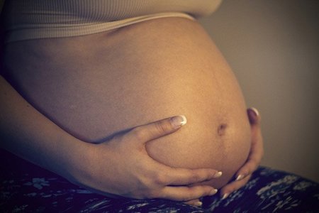 Una mujer iraquí está embarazada de 13 bebés