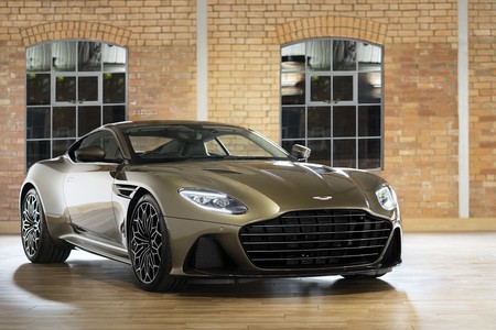 Aston Martin DBS Superleggera 007 celebra medio siglo de estar al servicio secreto de su majestad