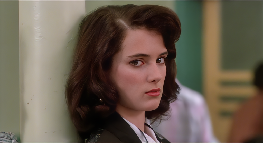 "Tuve que mantenerme firme. No iba a disculparme": Winona Ryder confirma que esta desastrosa película le hizo perder un papel junto a Marlon Brando 