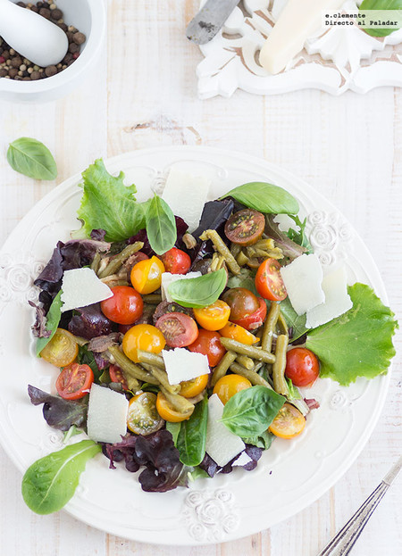 Ensalada de tomate y judías verdes con aliño de anchoas. Receta