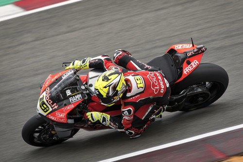 ¡Pleno al 10! Álvaro Bautista se impone al frío de Assen para sumar una victoria histórica