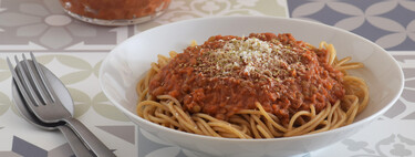 Salsa boloñesa de lentejas: receta saludable vegetariana para tus platos de pasta y mucho más