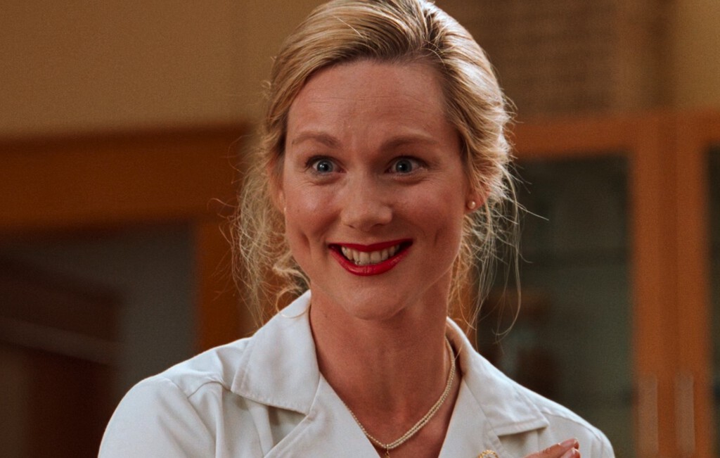 "¡Es una de las mejores películas malas de nuestro tiempo!". Laura Linney no se avergüenza y defiende esta insólita película de ciencia ficción