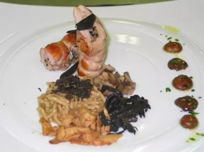 Lomo y pierna rellena de conejo, gurullos y trufa negra. Receta