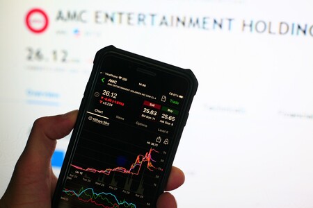 Acéptalo, no vas a ser más listo que el mercado: por qué es mejor no invertir en acciones individuales si no eres un genio
