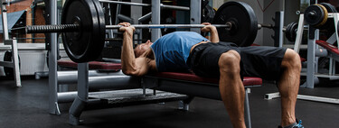 De 0 a 100 en press banca con estos consejos para mejorar tu técnica y fuerza 