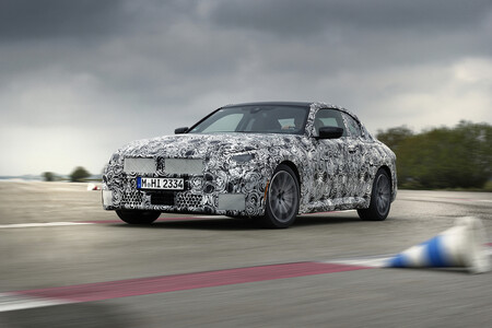 El BMW Serie 2 Coupé 2022 está por llegar: 110 fotos adelantan al tracción trasera más pequeño de la marca