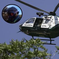 Pillada épica: Se intentan escapar del helicóptero de la Guardia Civil en moto y les acaba interceptando