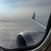 He viajado al extranjero solo con mi iPhone y sin tocar una SIM física: esto es lo que cambia gracias a la eSIM 