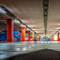 Una propietaria abandona durante nueve años su coche en un parking y deja 28.000 euros de factura