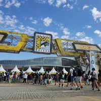 24 horas dentro de la Comic-Con de Málaga: carnaval de cosplayers, badulaques de peluches y una ciudad abarrotada