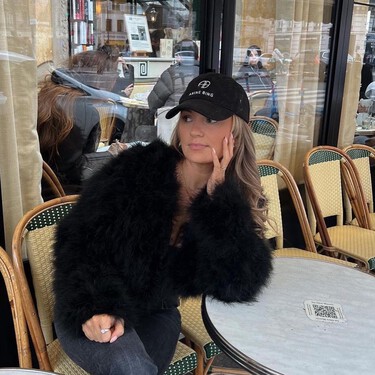 El nuevo bolso bandolera de Parfois es color verde oliva y se puede personalizar con nuestras iniciales 