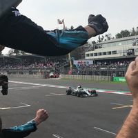Cuarto Campeonato del Mundo de Fórmula 1 para Lewis Hamilton en México. Verstappen gana  la carrera