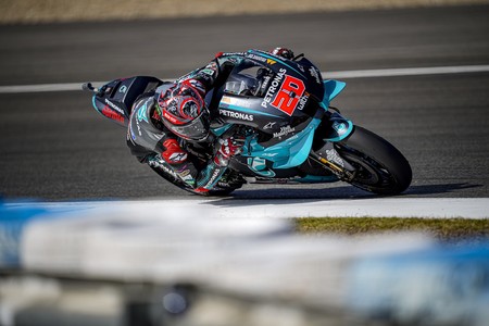 Fabio Quartararo gana y Valentino Rossi regresa al podio para culminar el triplete de Yamaha en Jerez