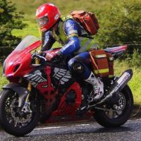 Los "flying doctors", así es el equipo del malogrado John Hinds