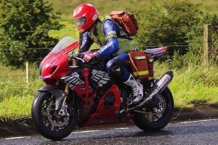 Los "flying doctors", así es el equipo del malogrado John Hinds