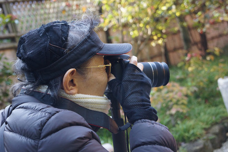 Sentencia pionera en Europa: una abuela deberá borrar las fotos de sus nietos en redes sociales por la ley de protección de datos