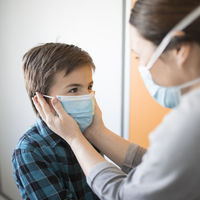 Una madre pide a Educación una mascarilla diaria gratis para cada niño en la vuelta al cole 