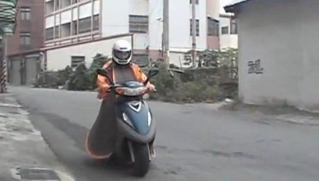 Tienda-traje para moto, el complemento definitivo