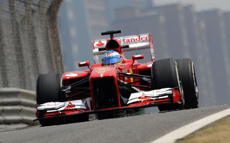 Fernando Alonso y Ferrari. Este año sí