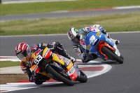 MotoGP Gran Bretaña 2010: Marc Márquez vence en una encarnizada lucha con Pol Espargaró en 125