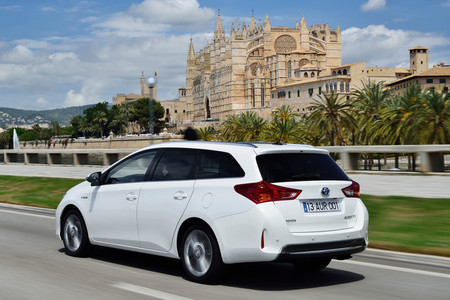 Toyota Auris Touring Sports Hybrid