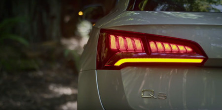 El Audi Q5 2016 muestra sus luces antes de destaparse en París