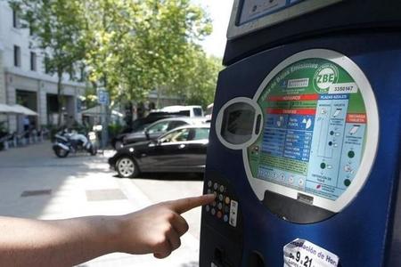 El Ayuntamiento de Madrid penaliza a los vehículos de carsharing con sus tarifas de aparcamiento regulado