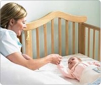 Lo mejor para el bebé es dormir en la cuna