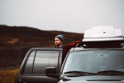 Los cinco mejores portaequipajes de techo para viajar en coche este verano, recomendados por Motorpasión