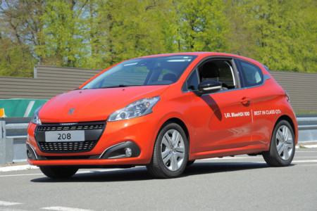 Más de 2.000 km con un depósito en un Peugeot 208