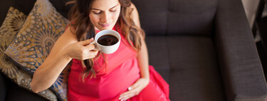 Incluso media taza de café al día durante el embarazo podría afectar en el tamaño y peso del bebé