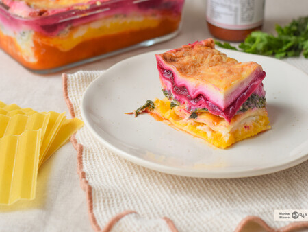 Lasaña arcoíris, la forma más colorida y sabrosa de comer más verduras