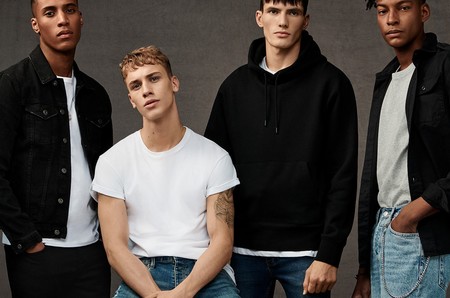 TOPMAN retoma los años noventa, el blanco y negro y los jeans para su colección de primavera
